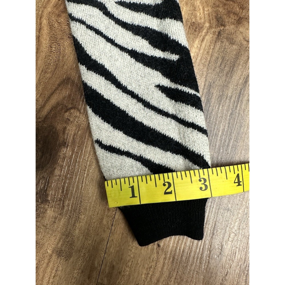 Alice Olivia Women Zebra Cat Intarsia Knit Sweater XS Black White - Picture 7 of 9